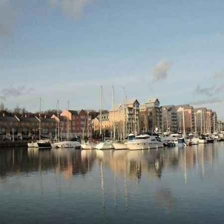 Liberty Marina 2Br Apartment Портісгед Екстер'єр фото