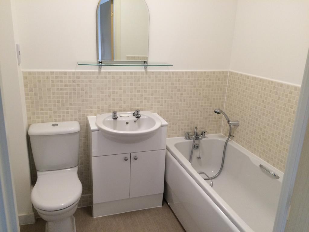 Liberty Marina 2Br Apartment Портісгед Номер фото
