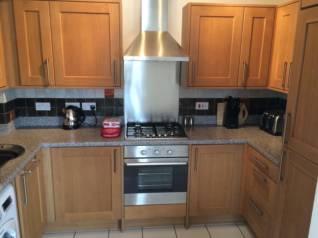 Liberty Marina 2Br Apartment Портісгед Номер фото